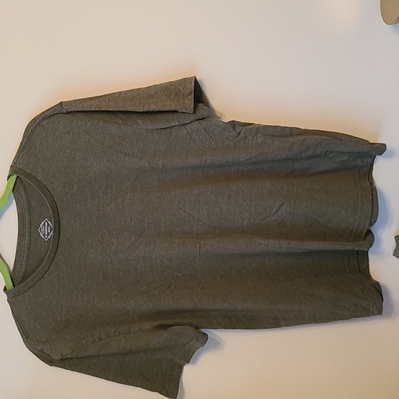 4 medium mens T-shirts - Picture 3 of 10